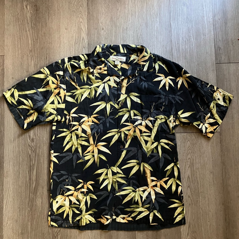 Tommy Bahama 100% Silk Button Up